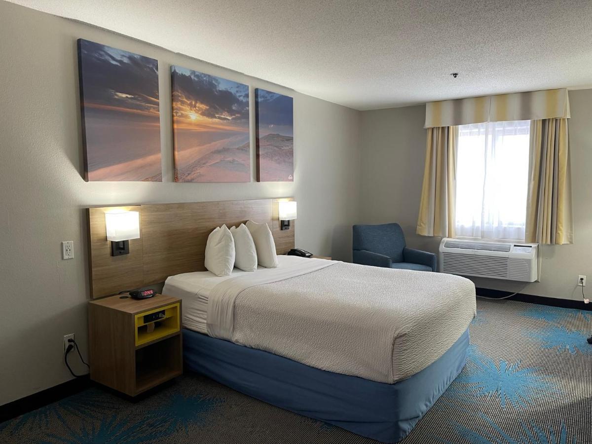 Days Inn By Wyndham קולבי מראה חיצוני תמונה