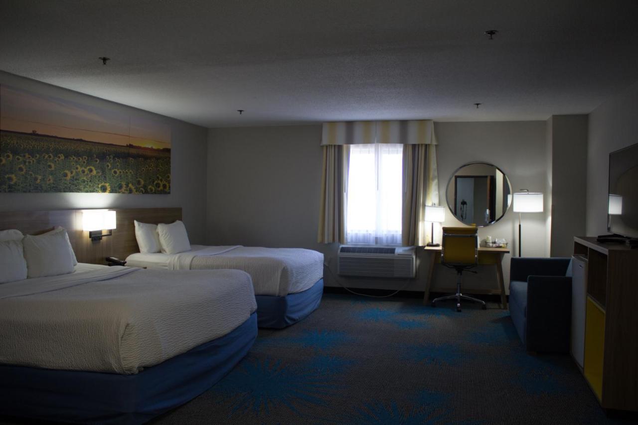 Days Inn By Wyndham קולבי מראה חיצוני תמונה