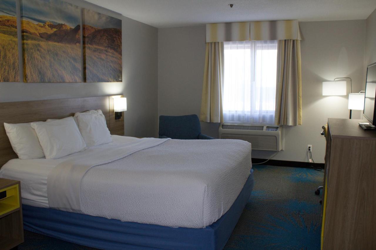 Days Inn By Wyndham קולבי מראה חיצוני תמונה