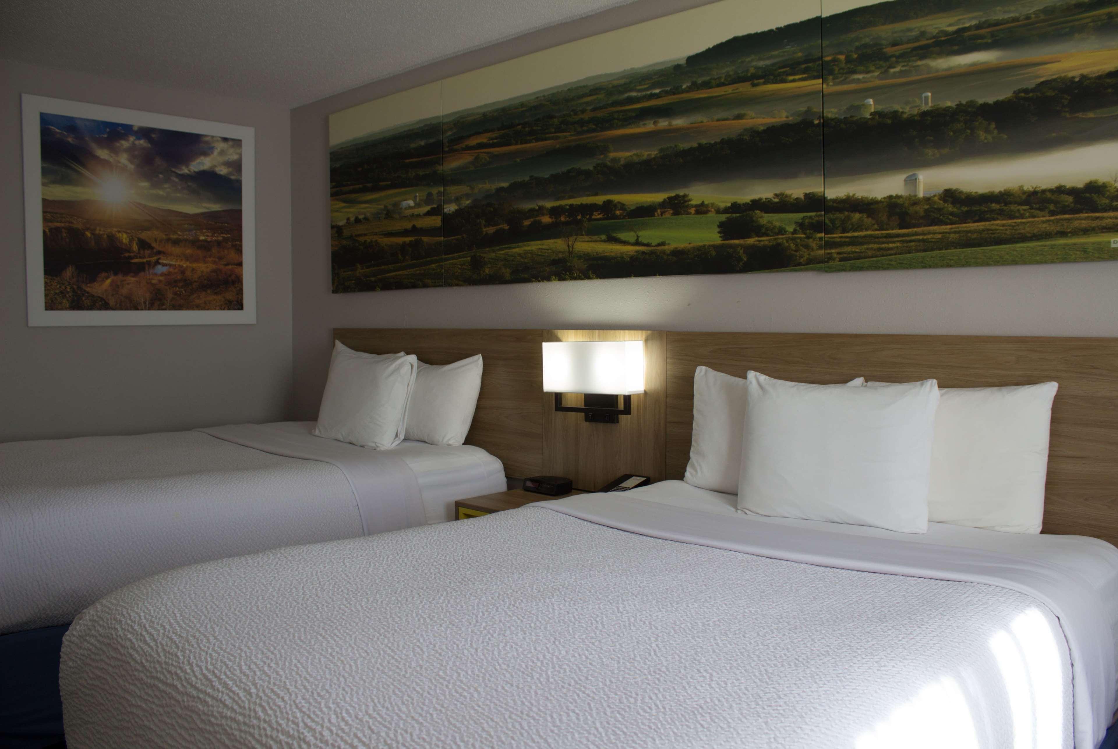 Days Inn By Wyndham קולבי מראה חיצוני תמונה