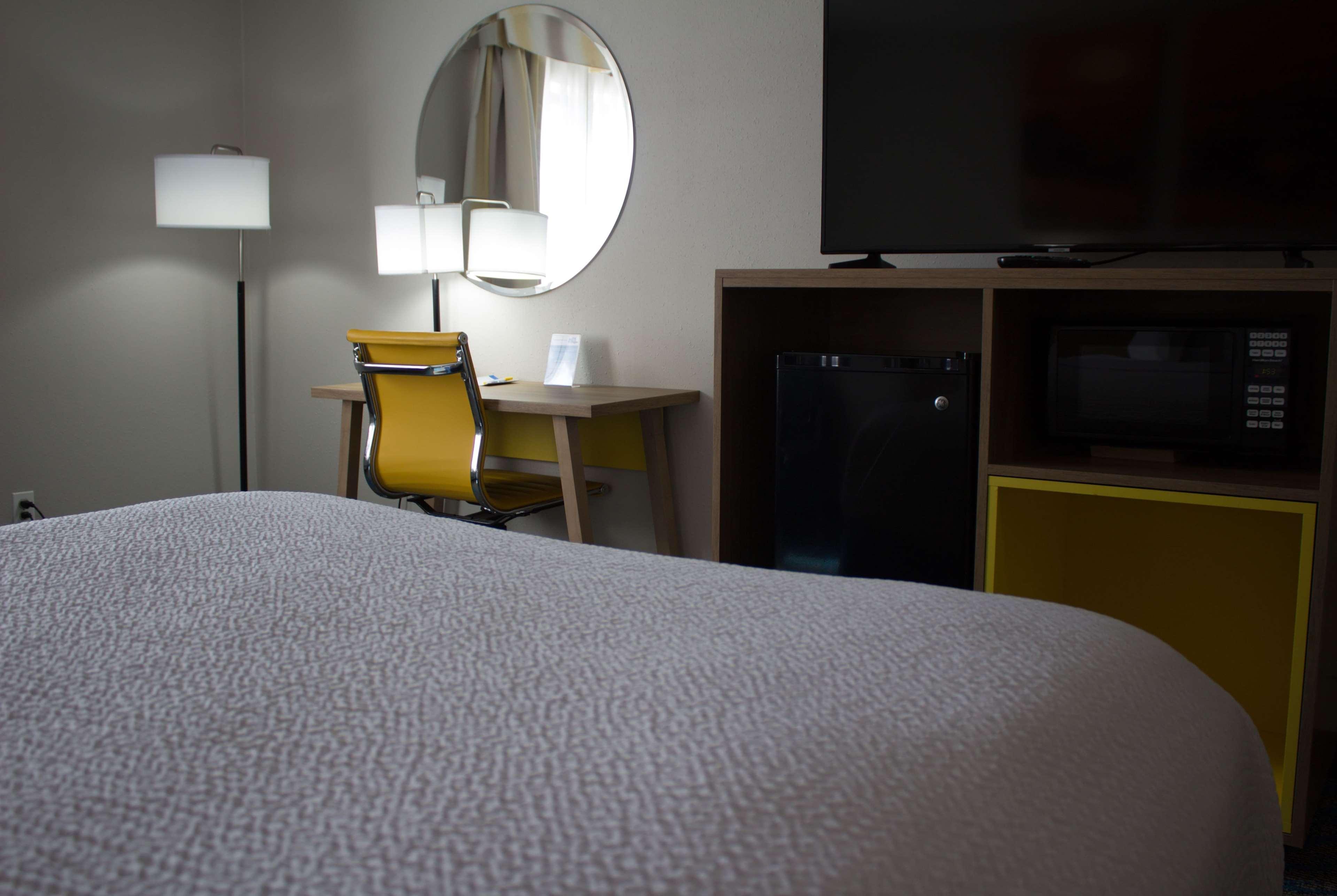 Days Inn By Wyndham קולבי מראה חיצוני תמונה